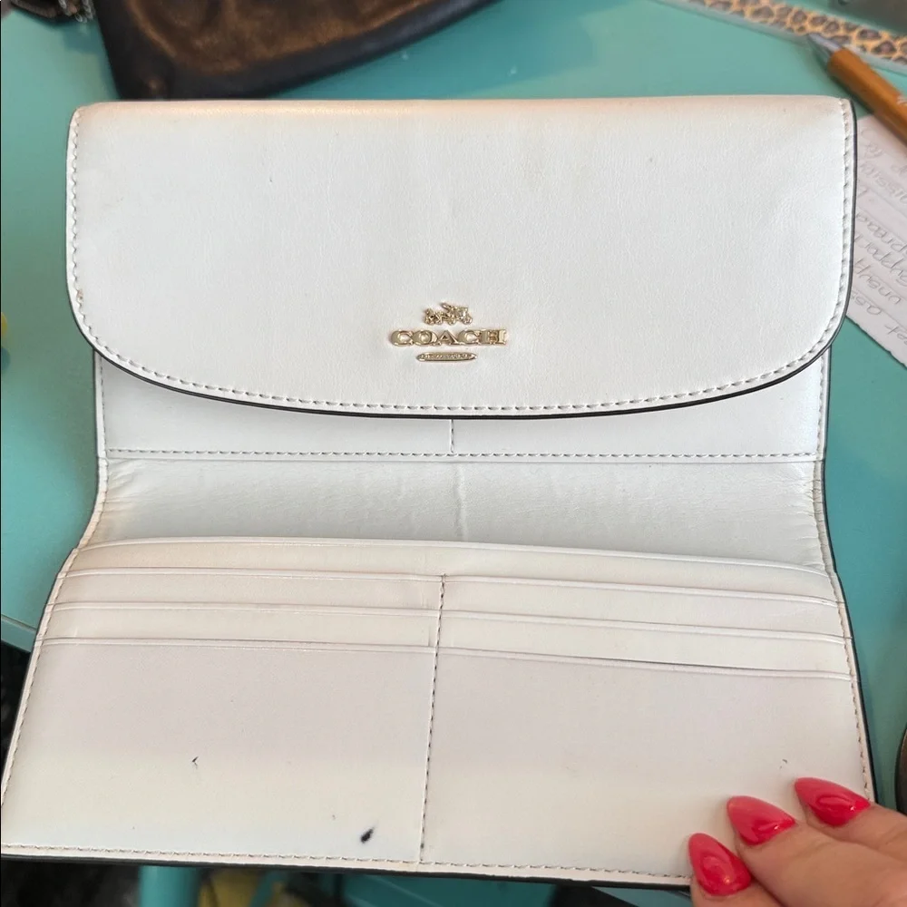 Coach White and Cream Women's Wallet fold leather coin card clutch wristlet